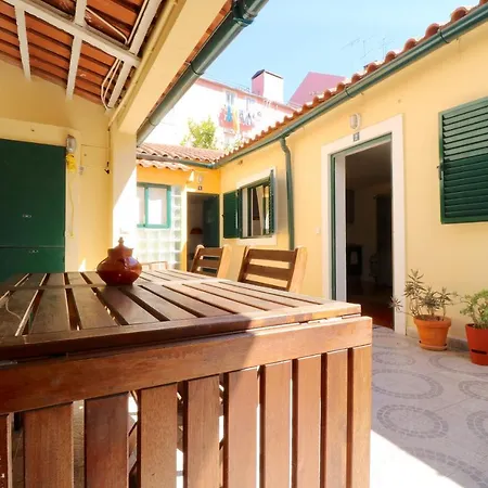 Sunny Patio For 4 Apartment