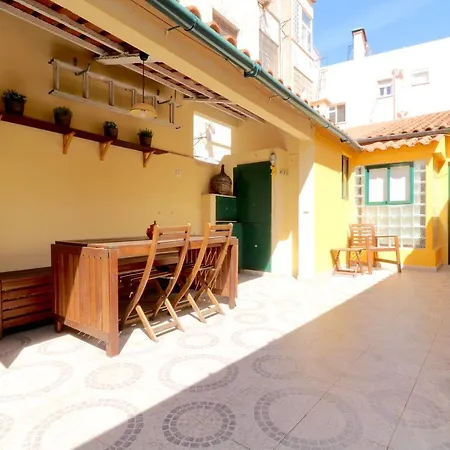 Appartamento Sunny Patio For 4 Lisbona